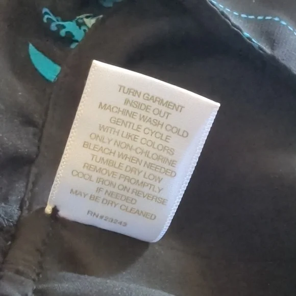 Eva Mendes New York & Company Black and Blue Floral Wrap Blouse Medium - Picture 7 of 10